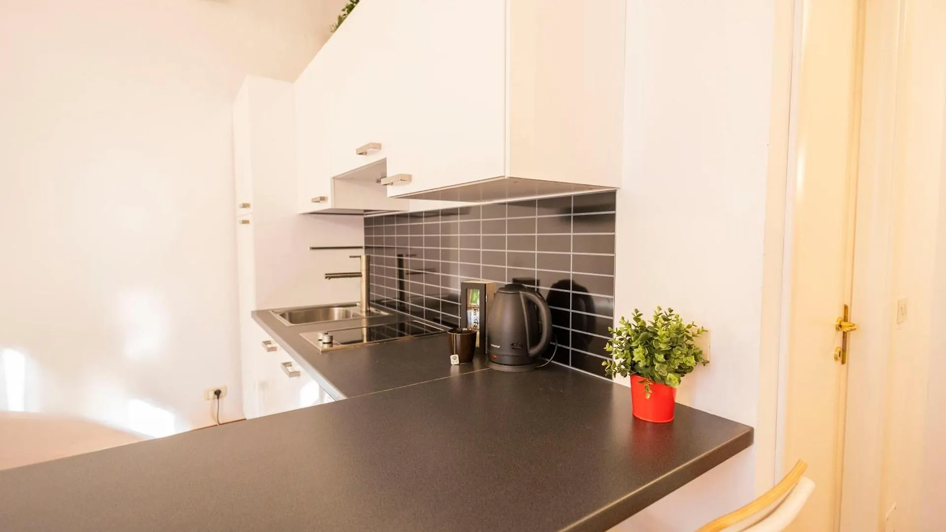 Le Corti Degli Artisti - Apartments Navigli Милан
